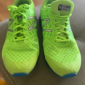 Kids ,boys,new balance fuel core urge size 5.5